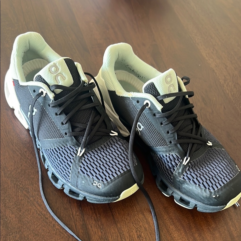 On Running Black Athletic Shoes with Ventilated Mesh